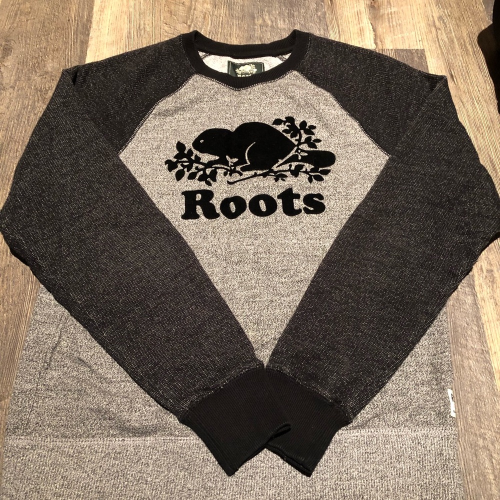 Roots crew neck sweater